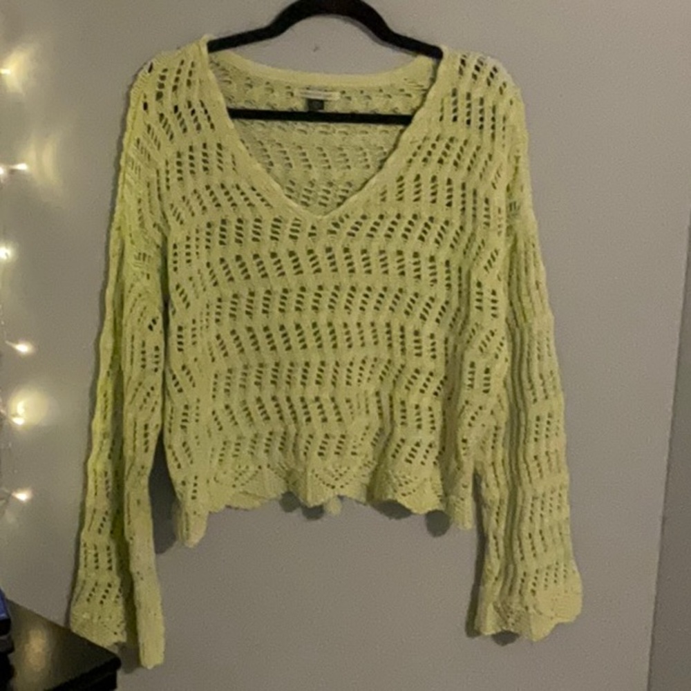 AMERICAN EAGLE KNIT SWEATER
